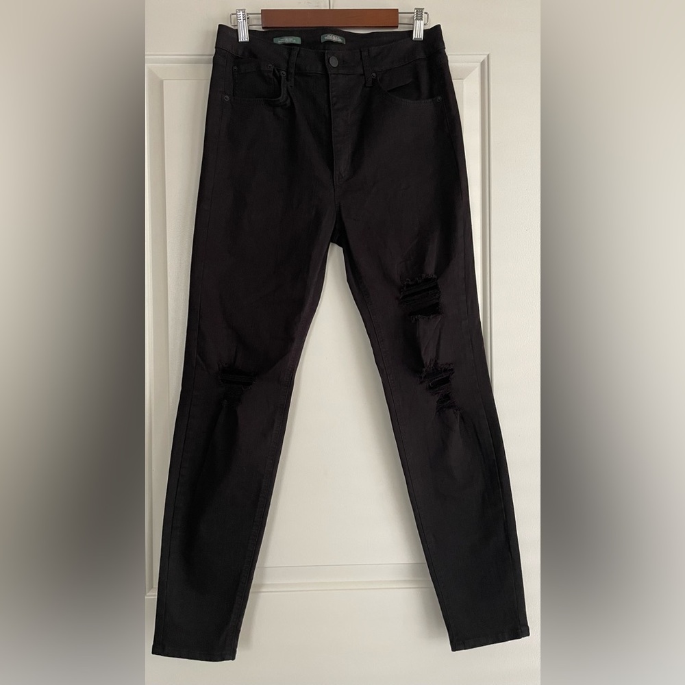 Wild Fable Black Distressed Women’s Highest Rise Skinny Jeans